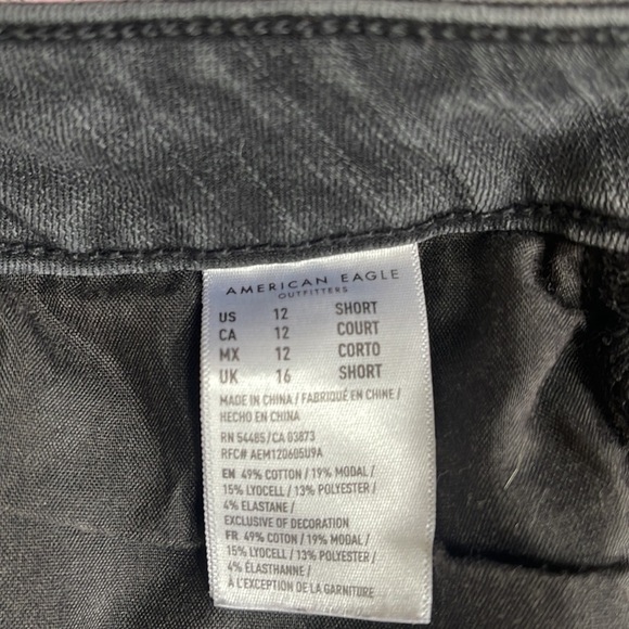 American eagle distressed jeans - Picture 3 of 4